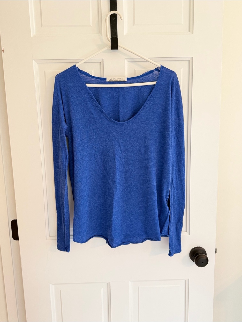 We The Free Blue Long Sleeve Scoop Neck Snap Sleeve Tee XS